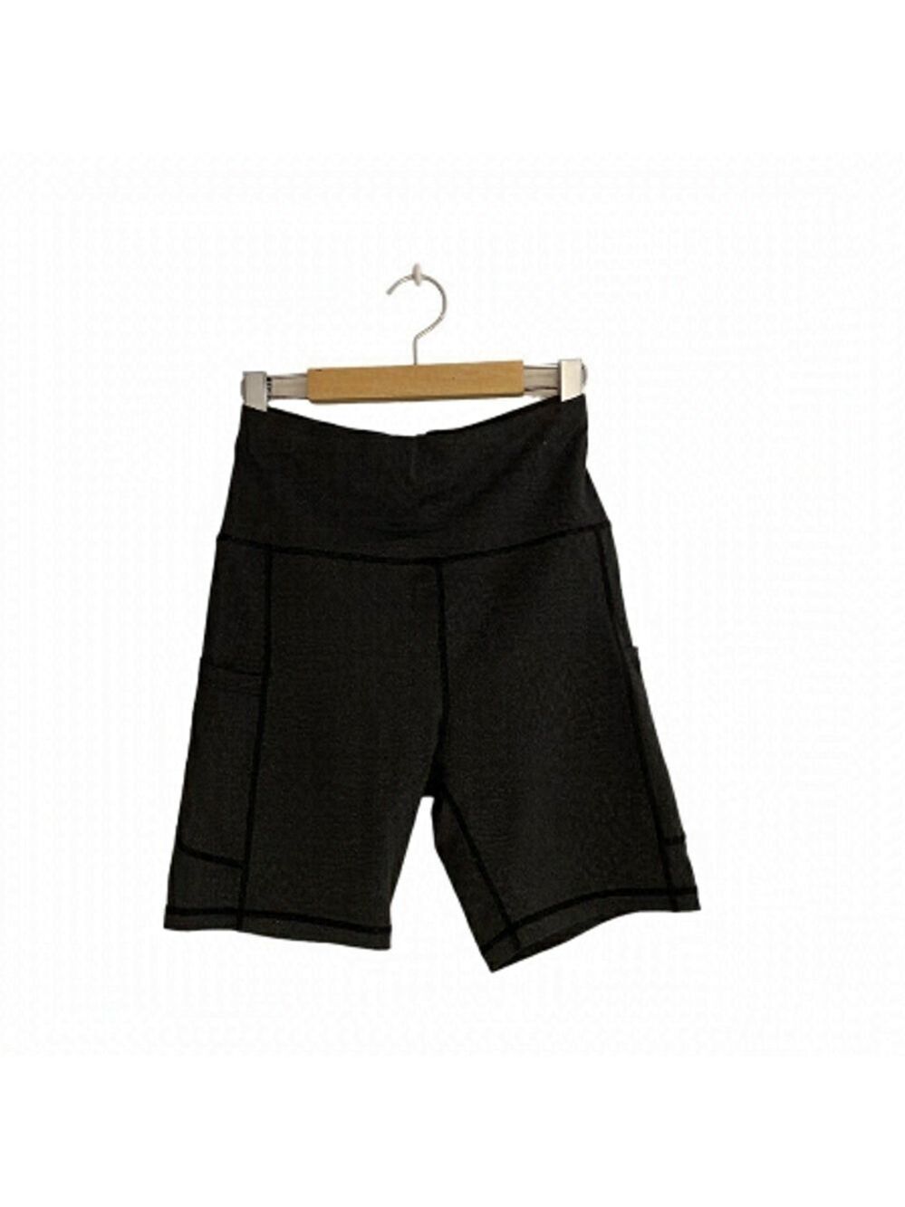 Grey biker shorts with pocket - size small